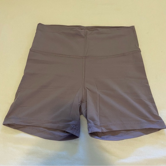 TNA 5inch biker shorts size large womens - Picture 2 of 3